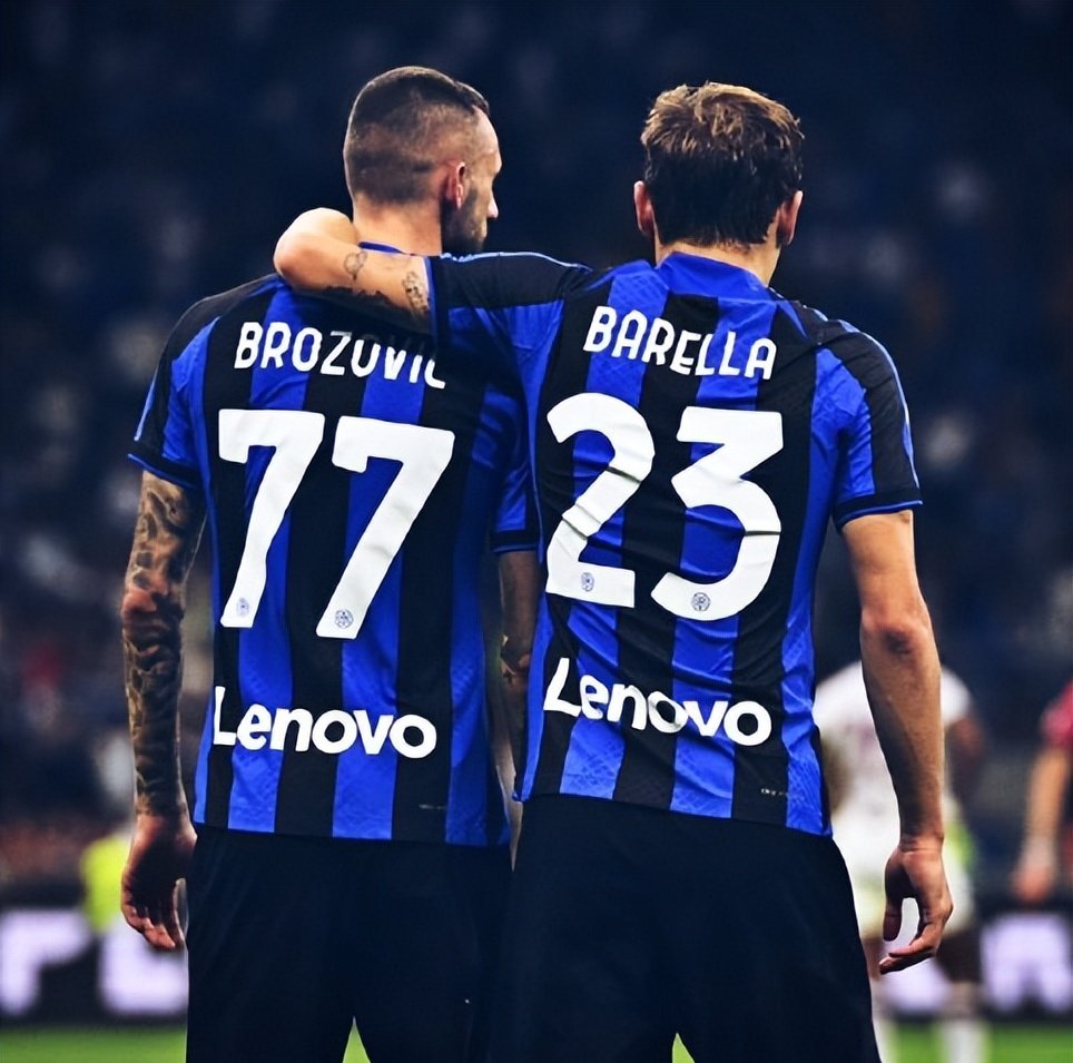 转会期塞维利亚备战荷甲，止住颓势细节曝光，悬念犹存，纪律约束更严格(塞维利亚打欧联杯)