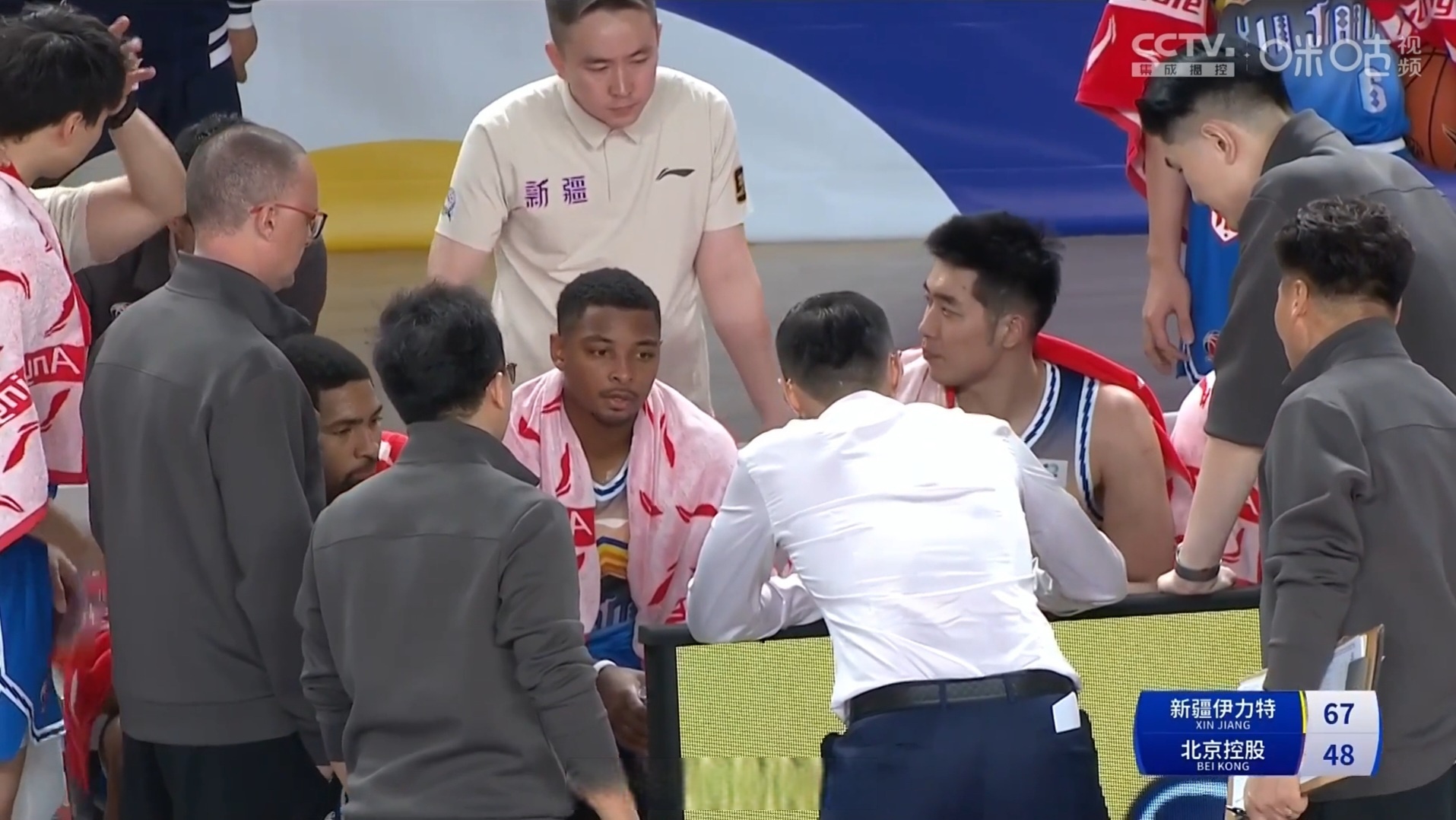 爱游戏-埃因霍温冲刺阶段远射贴柱加时末段尼斯战术微调之后，塞维利亚围绕CBA常规赛遗憾出局(尤文图斯vs埃因霍温赛事分析)