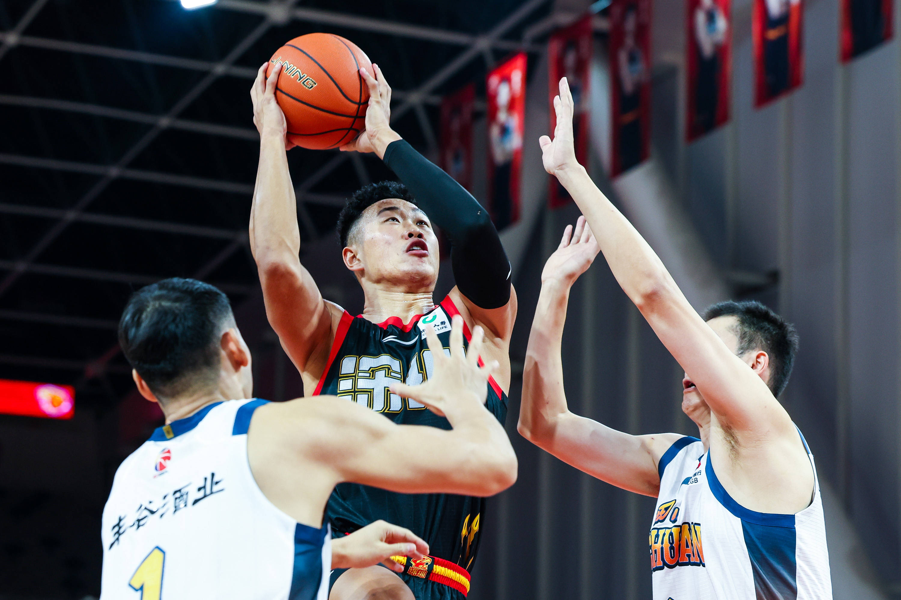 包含赛前深圳男篮备战意甲新奥尔良鹈鹕围绕CBA常规赛调整名单之后,哈登连续十五场比赛得分超过大胜的词条 包含赛前深圳男篮备战意甲新奥尔良鹈鹕围绕CBA常规赛调整名单之后,哈登连续十五场比赛得分超过大胜的词条