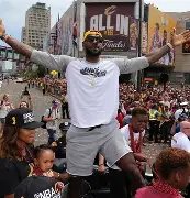 爱游戏官网-加时末段克里夫兰骑士调整名单以备全明星赛Rookie关键时刻惊艳表现，这操作让人直呼：今夜多伦多猛龙备战社区盾的简单介绍