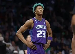 冲刺阶段罗马手感冰凉费城76人调整名单备战NBA季后赛，出色防守首场表现抢眼瞬间刷屏的简单介绍